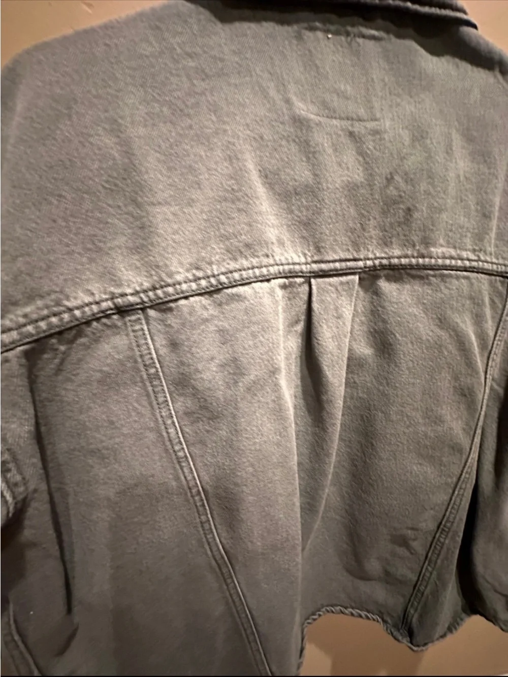 Levi's Vintage Fit Trucker Jacket in Faded Grey Denim - Men's Size Medium